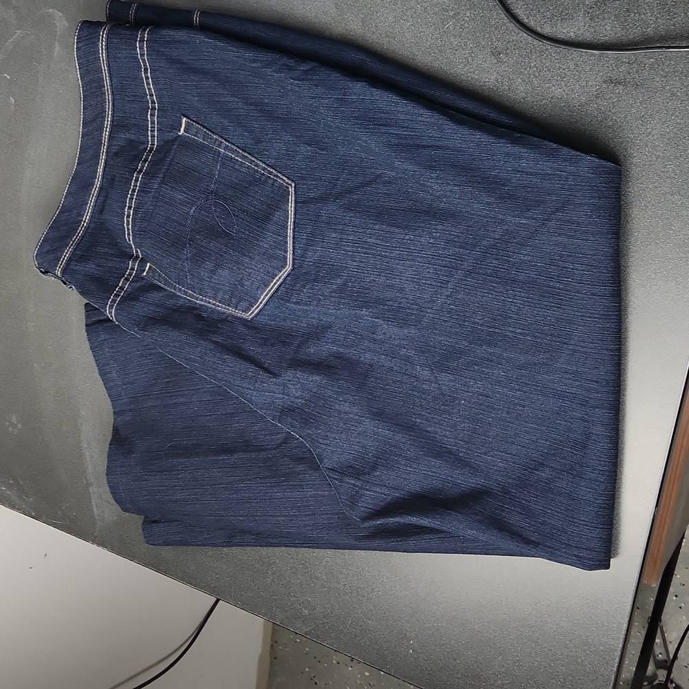 EUC Denim Lite Bootcut Jeans by avenue jeans size 24T